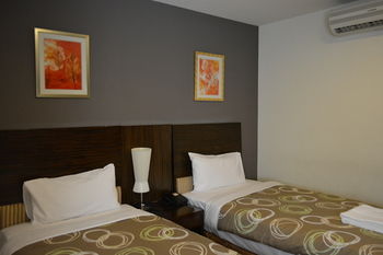 YTI Garden Hotel - Accommodation Burleigh 33
