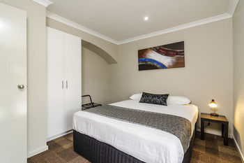 Parkville Place - Accommodation Burleigh 20