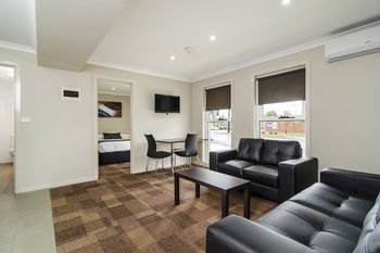 Parkville Place - Accommodation Burleigh 21