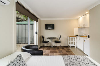 Parkville Place - Accommodation Burleigh 23