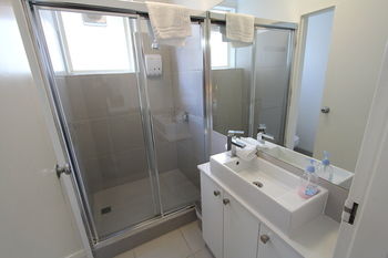 Drummond Apartments Services - Accommodation Burleigh 3