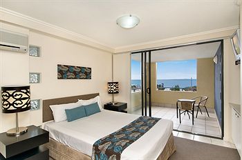 ULTIQA Shearwater Resort - Accommodation Burleigh 1