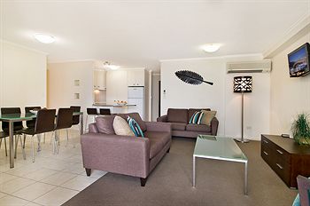 ULTIQA Shearwater Resort - Accommodation Burleigh 2