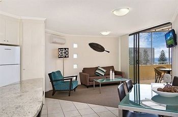 ULTIQA Shearwater Resort - Accommodation Burleigh 39