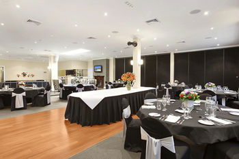 Checkers Resort & Conference Centre - Accommodation Burleigh 9