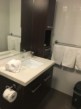 Checkers Resort & Conference Centre - Accommodation Burleigh 12