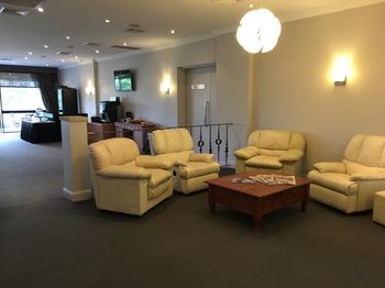 Checkers Resort & Conference Centre - Accommodation Burleigh 17