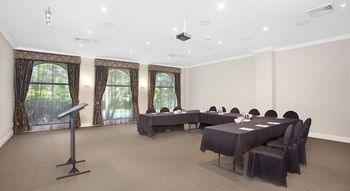 Checkers Resort & Conference Centre - Accommodation Burleigh 41