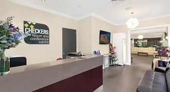 Checkers Resort & Conference Centre - Accommodation Burleigh 42