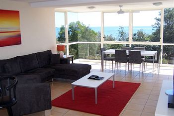 84 The Spit - Accommodation Burleigh 21