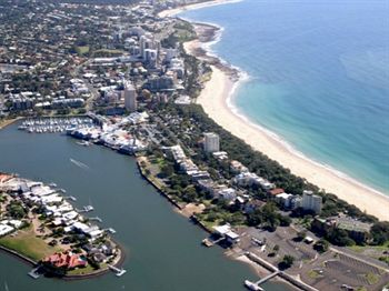 84 The Spit - Accommodation Burleigh 22