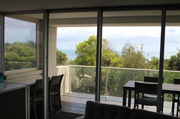 84 The Spit - Accommodation Burleigh 58