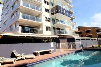 84 The Spit - Accommodation Burleigh 79