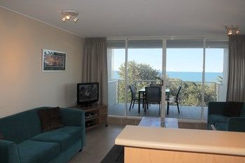 84 The Spit - Accommodation Burleigh 83