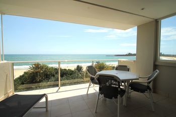 84 The Spit - Accommodation Burleigh 93