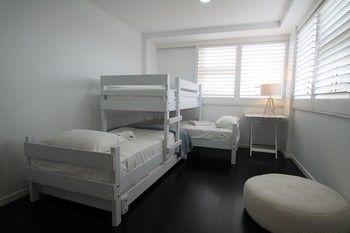 84 The Spit - Accommodation Burleigh 102