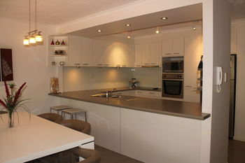84 The Spit - Accommodation Burleigh 117