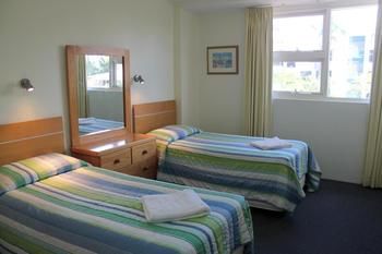 84 The Spit - Accommodation Burleigh 138