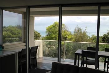 84 The Spit - Accommodation Burleigh 149