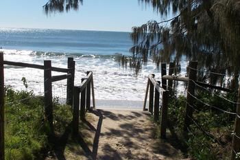 84 The Spit - Accommodation Burleigh 158