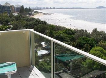 84 The Spit - Accommodation Burleigh 1