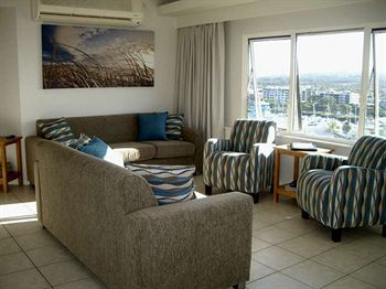 84 The Spit - Accommodation Burleigh 3