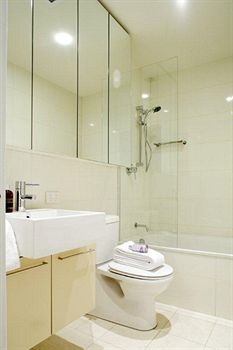 Wyndel Apartments - Clarke Street - Accommodation Burleigh 6