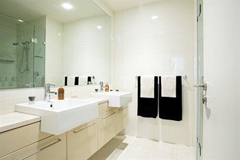Wyndel Apartments - Clarke Street - Accommodation Burleigh 11