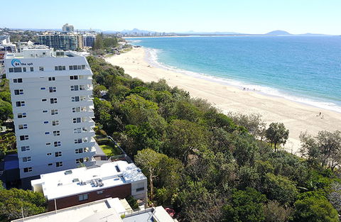 84 The Spit - Accommodation Burleigh 190