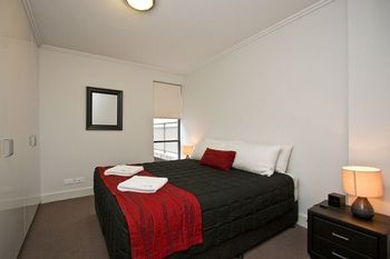 The Star Apartments - Accommodation Burleigh 8