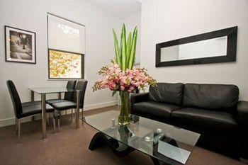 The Star Apartments - Accommodation Burleigh 10