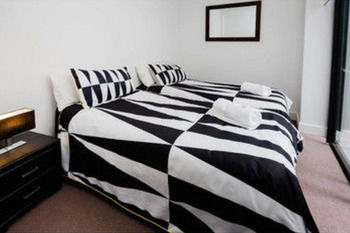 The Star Apartments - Accommodation Burleigh 11
