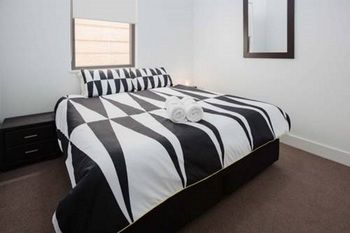 The Star Apartments - Accommodation Burleigh 12