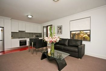 The Star Apartments - Accommodation Burleigh 25