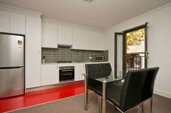 The Star Apartments - Accommodation Burleigh 29