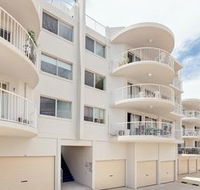 Bayviews amp Harbourview Holiday Apartments - Accommodation Burleigh