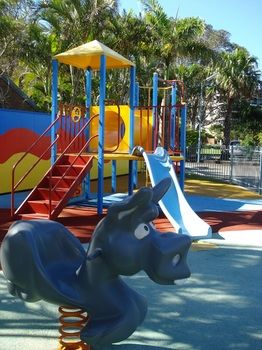 Alex Beach Cabins - Accommodation Burleigh 19