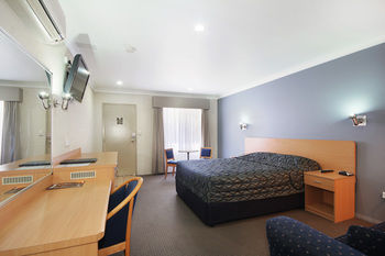 Edward Parry Motel & Apartments - Accommodation Burleigh 4