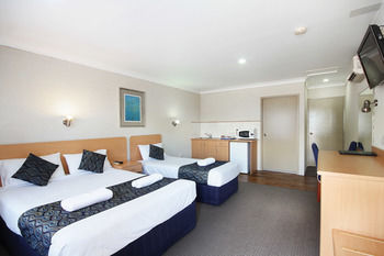 Edward Parry Motel & Apartments - Accommodation Burleigh 10