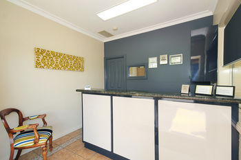 Edward Parry Motel & Apartments - Accommodation Burleigh 15
