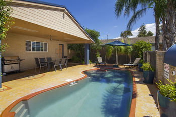 Edward Parry Motel & Apartments - Accommodation Burleigh 18