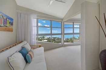 Andari - Accommodation Burleigh 5