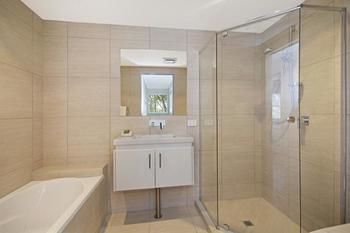 Andari - Accommodation Burleigh 9