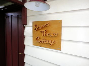 Stones Throw Cottage Bed & Breakfast - Accommodation Burleigh 9