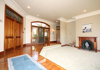 Relaxin - Accommodation Burleigh 8