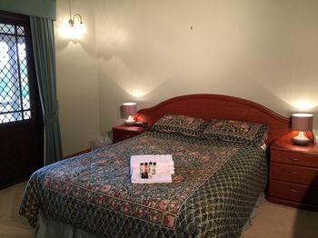 Relaxin - Accommodation Burleigh 16
