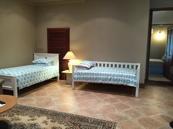 Relaxin - Accommodation Burleigh 24
