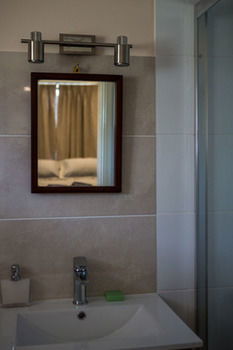 The Wattle Lodge - Accommodation Burleigh 1