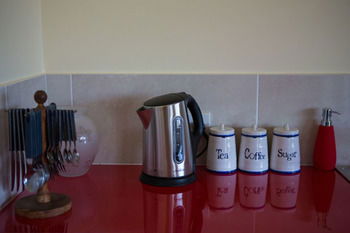 The Wattle Lodge - Accommodation Burleigh 12