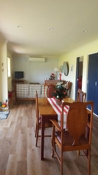 The Wattle Lodge - Accommodation Burleigh 30